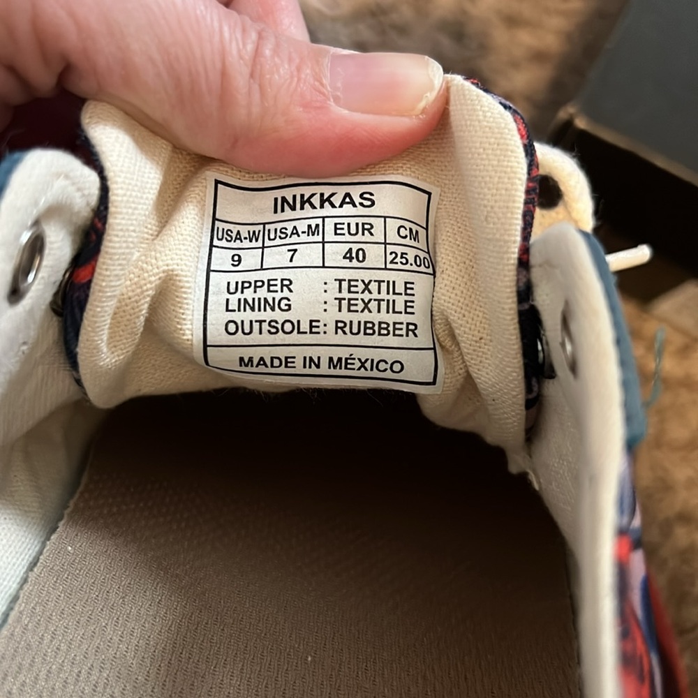 Womans size 9 Inkkas shoes - Picture 5 of 5